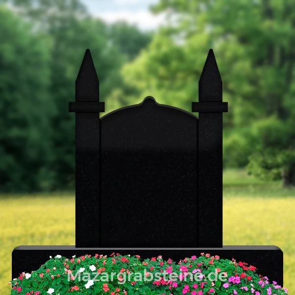 Individuell gestalteter Gedenkstein aus hellem Kalkstein